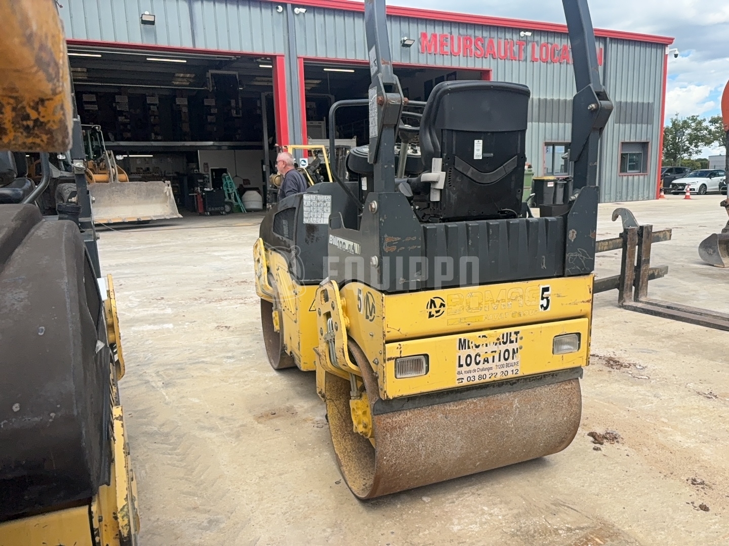 Bomag BW 100 AD-4  - - Rodillo Tándem Usada