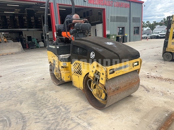 Picture of the Bomag BW 100 AD-4