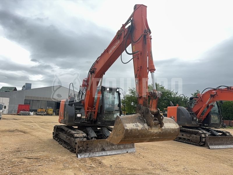 Hitachi ZX135US-5B - - Excavadora de cadenas Usada