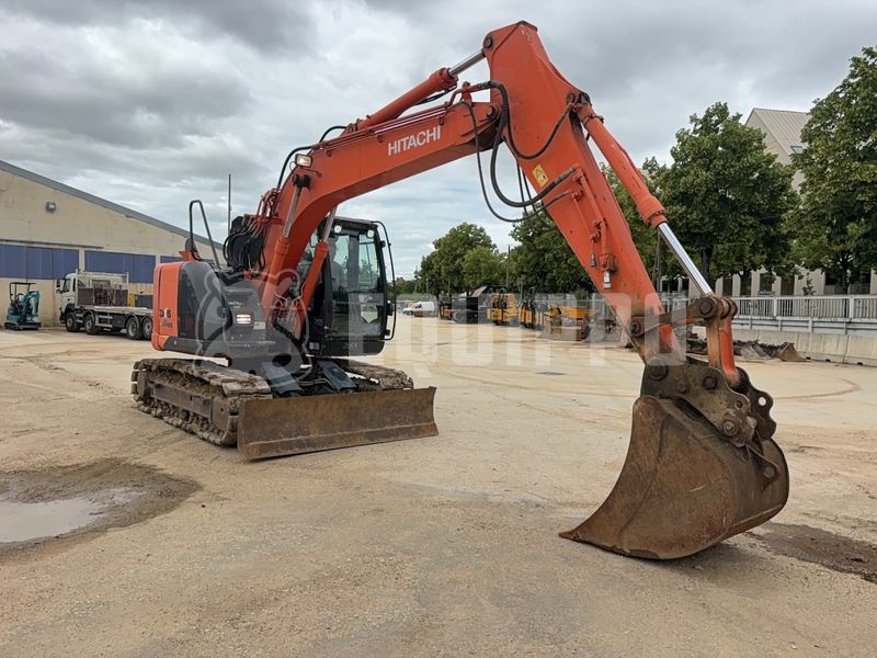 Hitachi ZX135US-5B - - Excavadora de cadenas Usada