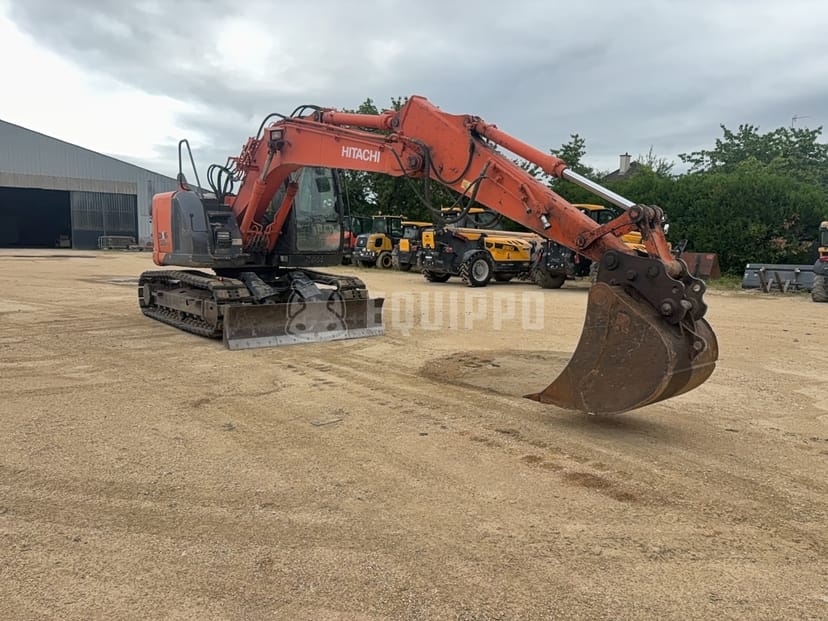 Picture of the Hitachi ZX135US-5B