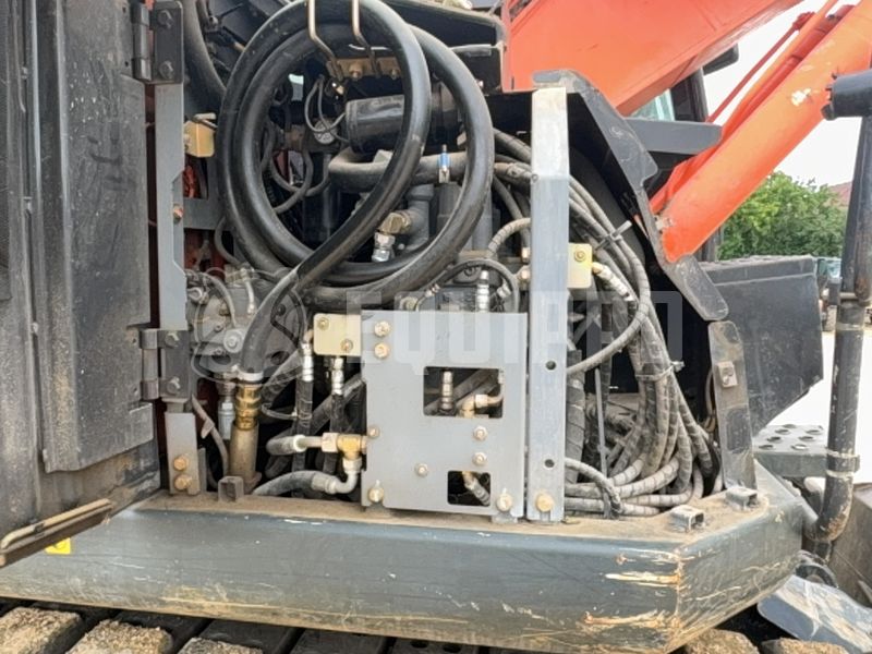 2014 Hitachi ZX135US-5B-48328701