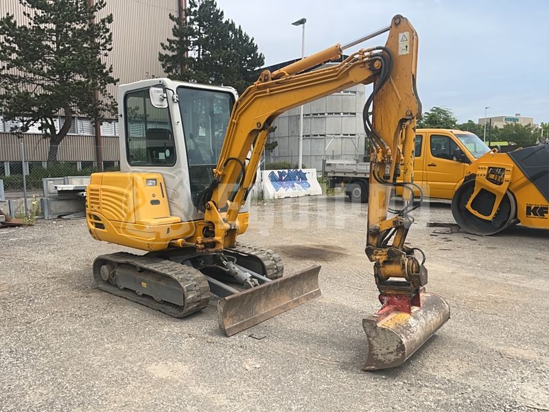 Takeuchi Tb 228 - - Gebrauchte Minibagger < 7t