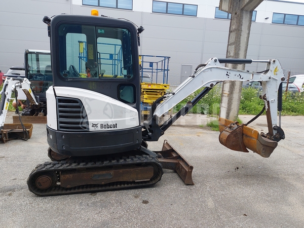 Picture of the Bobcat E25