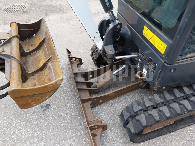 2017 BOBCAT E19-48792104