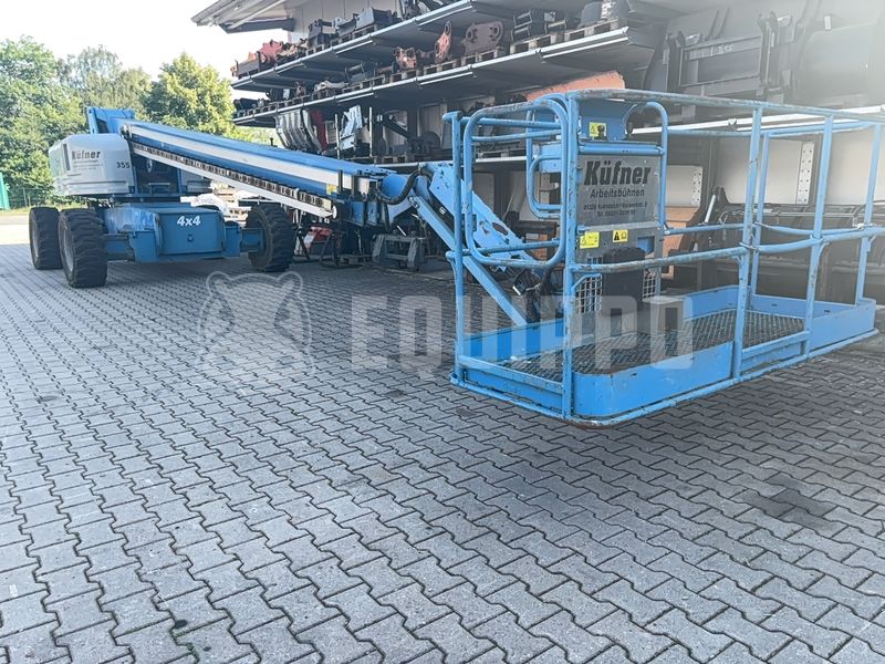 Genie S-85 - - Used Articulated Boom Lift