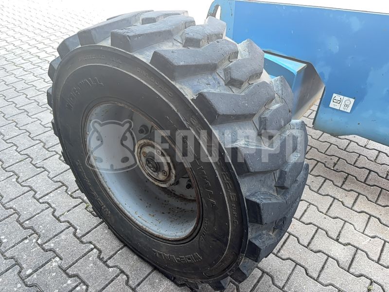 2008 جيني S-85-48809515