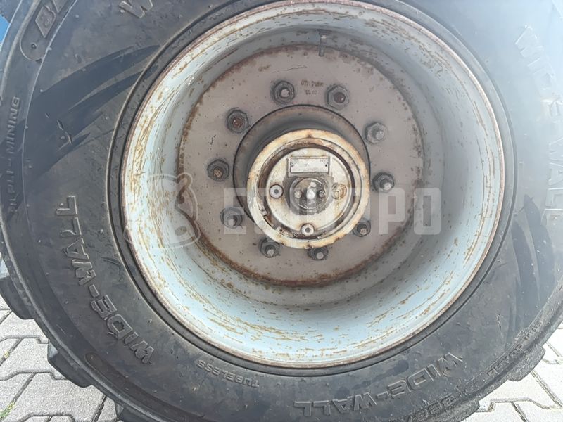 2008 جيني S-85-48809519