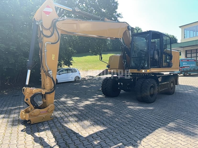 Photo de la Caterpillar M320F