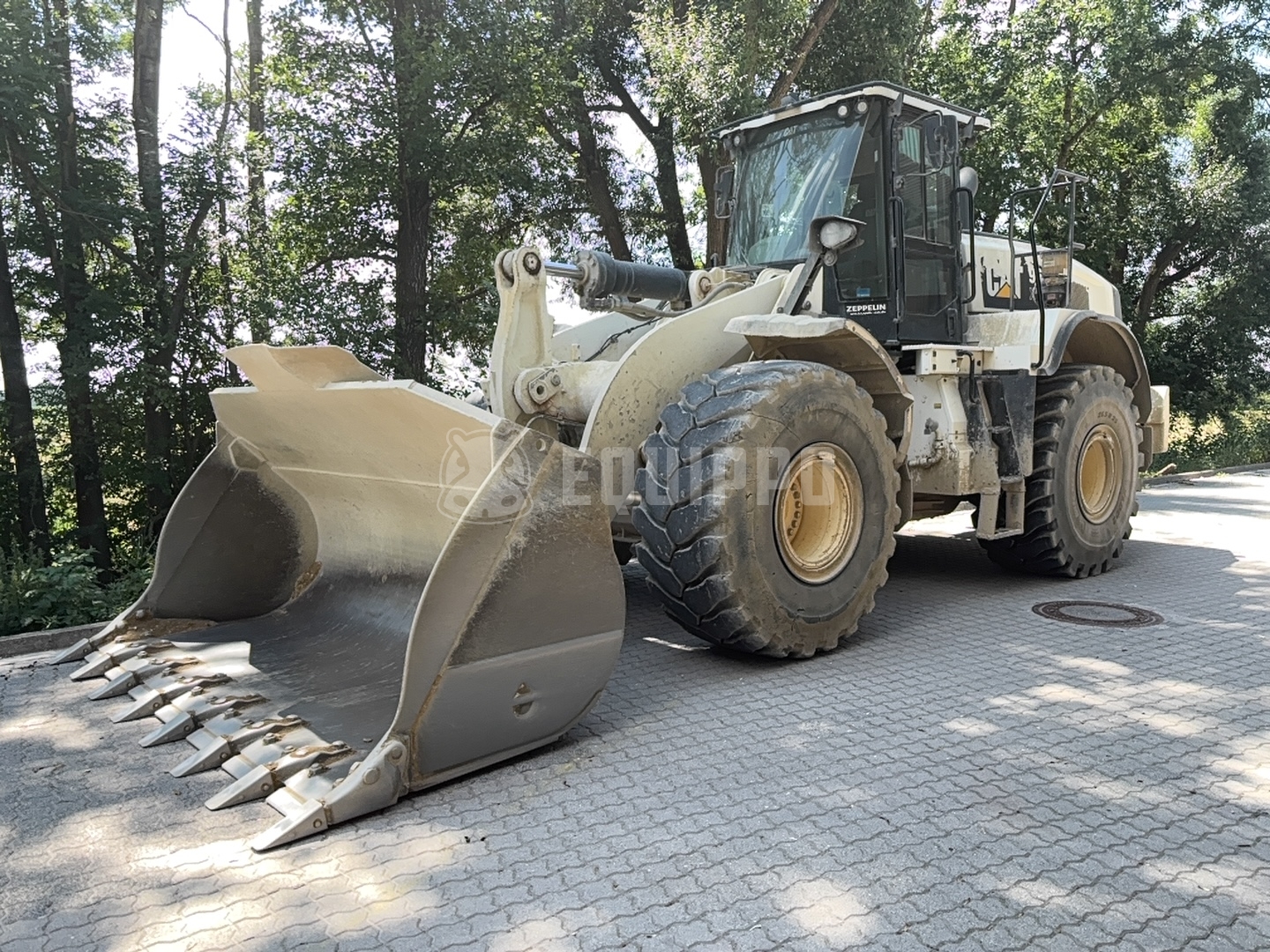 Caterpillar 966M XE  - - Chargeur sur Pneus d’Occasion