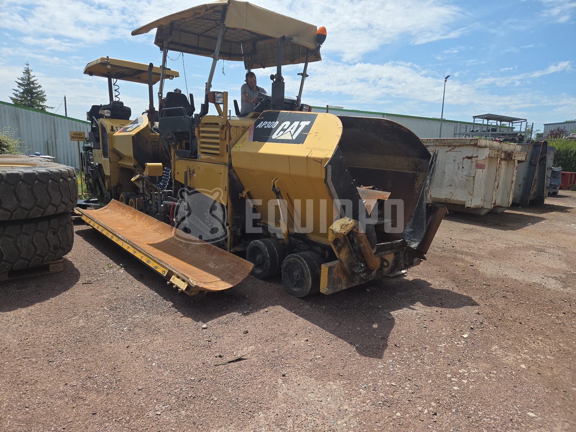 Caterpillar AP300  - - Finisseur d’Occasion