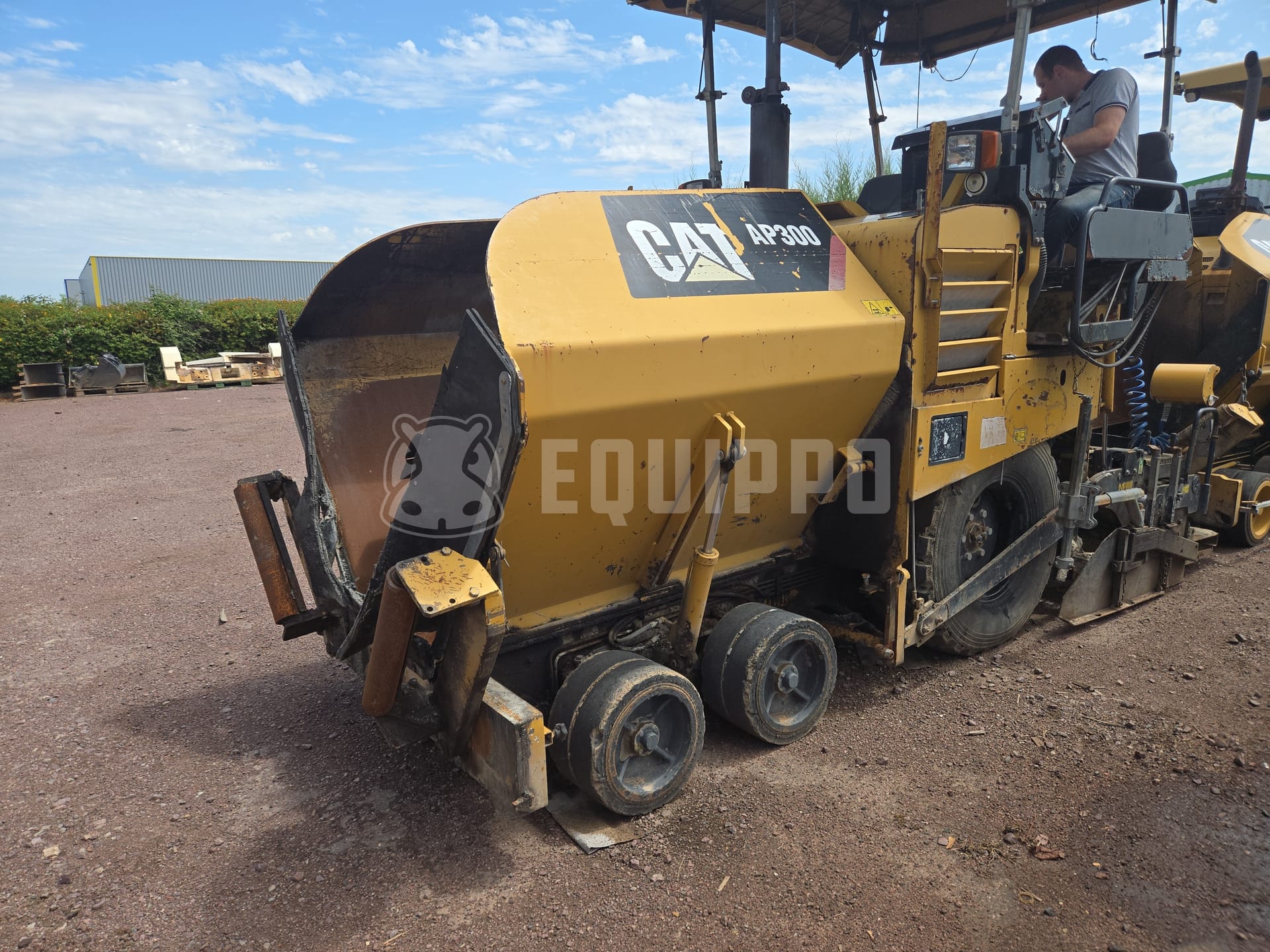 Caterpillar AP300  - - Finisseur d’Occasion