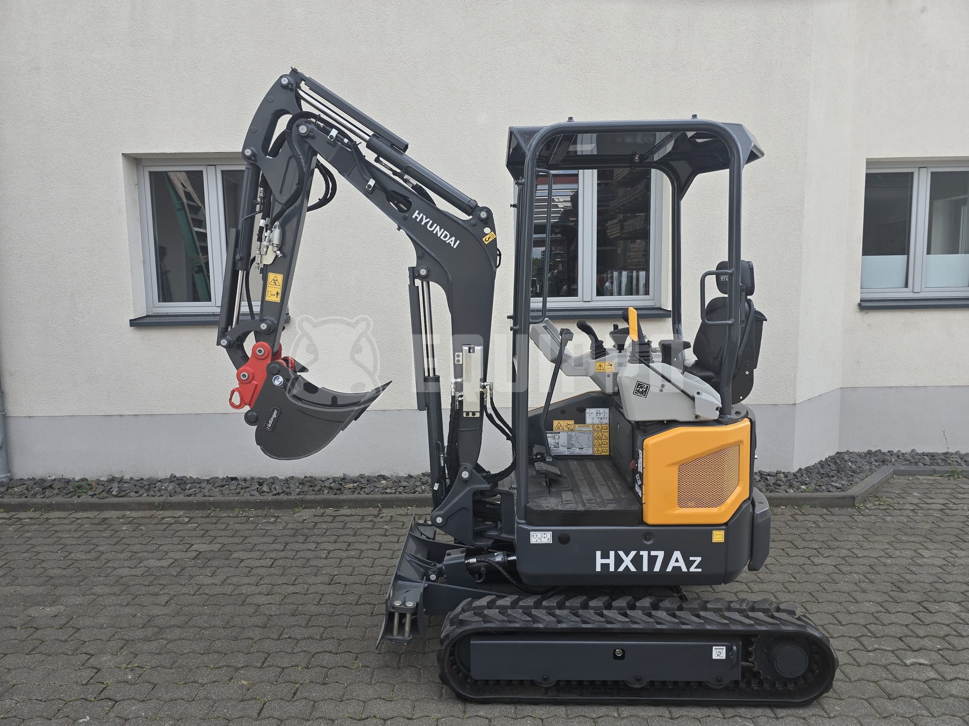 Hyundai HX17AZ  - - Gebruikte Mini graafmachine < 7t