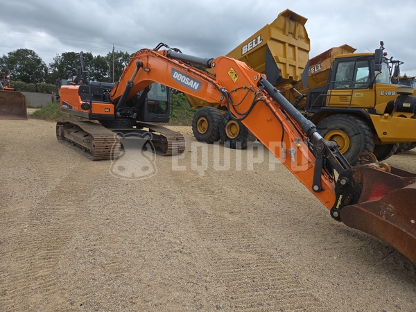 Picture of the Doosan DX225LC-5