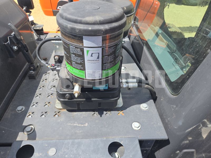 2023 Doosan DX225LC-5-48789038
