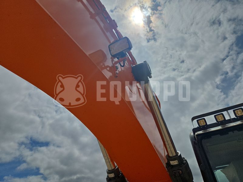 2023 Doosan DX225LC-5-48789035
