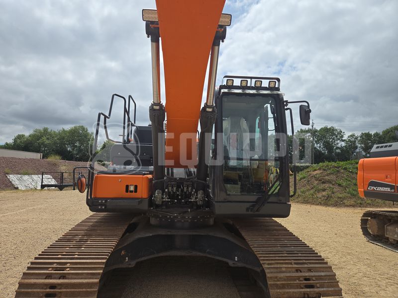 2023 Doosan DX225LC-5-48789054