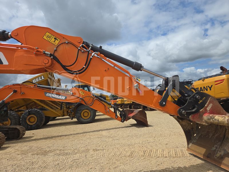2023 Doosan DX225LC-5-48789028