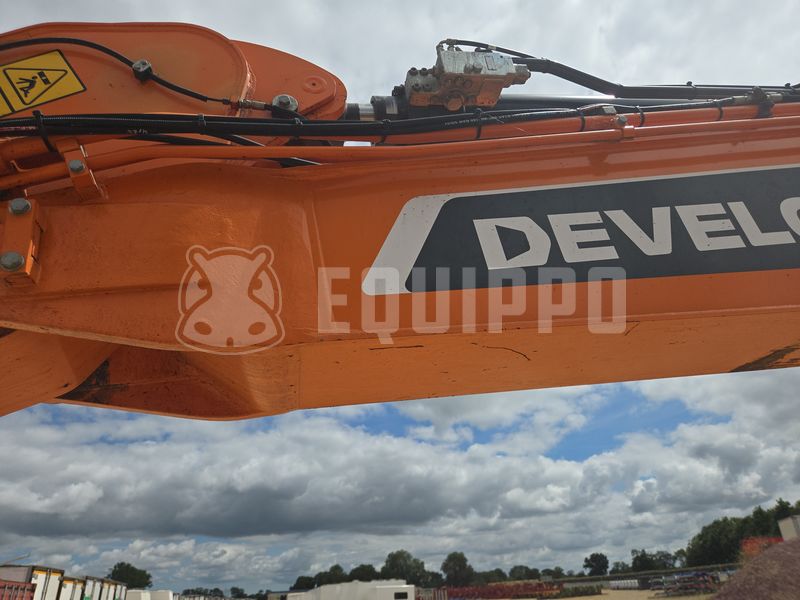 2023 Doosan DX225LC-5-48789060