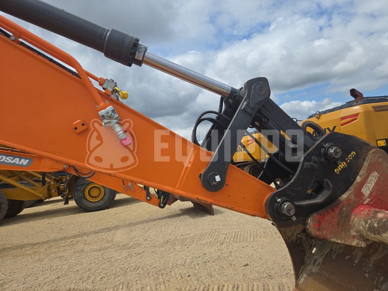 2023 Doosan DX225LC-5-48789065