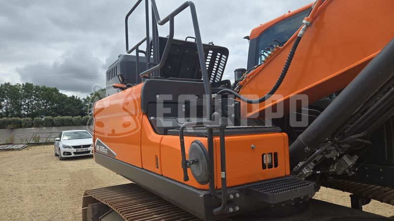 2023 Doosan DX225LC-5-48789025