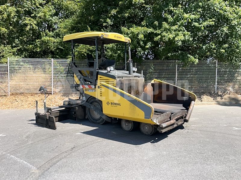 Bomag bf 300 p - Rechts voor - Gebruikte Asfalteermachine