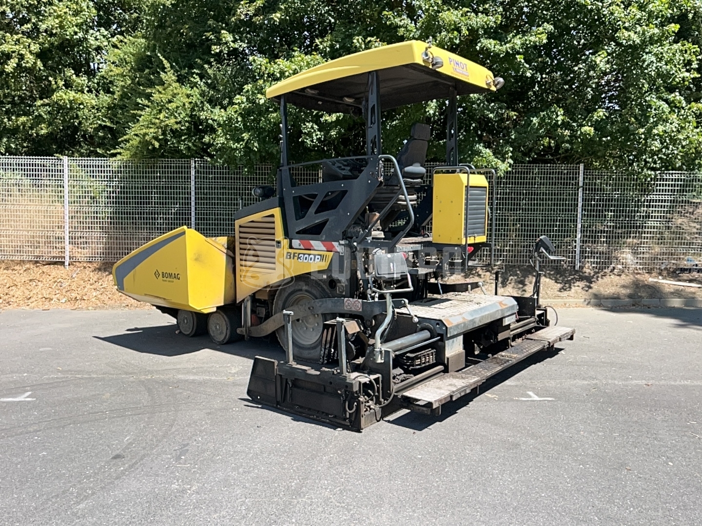 Bomag bf 300 p  - - Pavimentadora de Asfalto Usada
