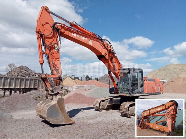 Picture of the Hitachi ZX350LC-3 with standard earth boom and long-front boom