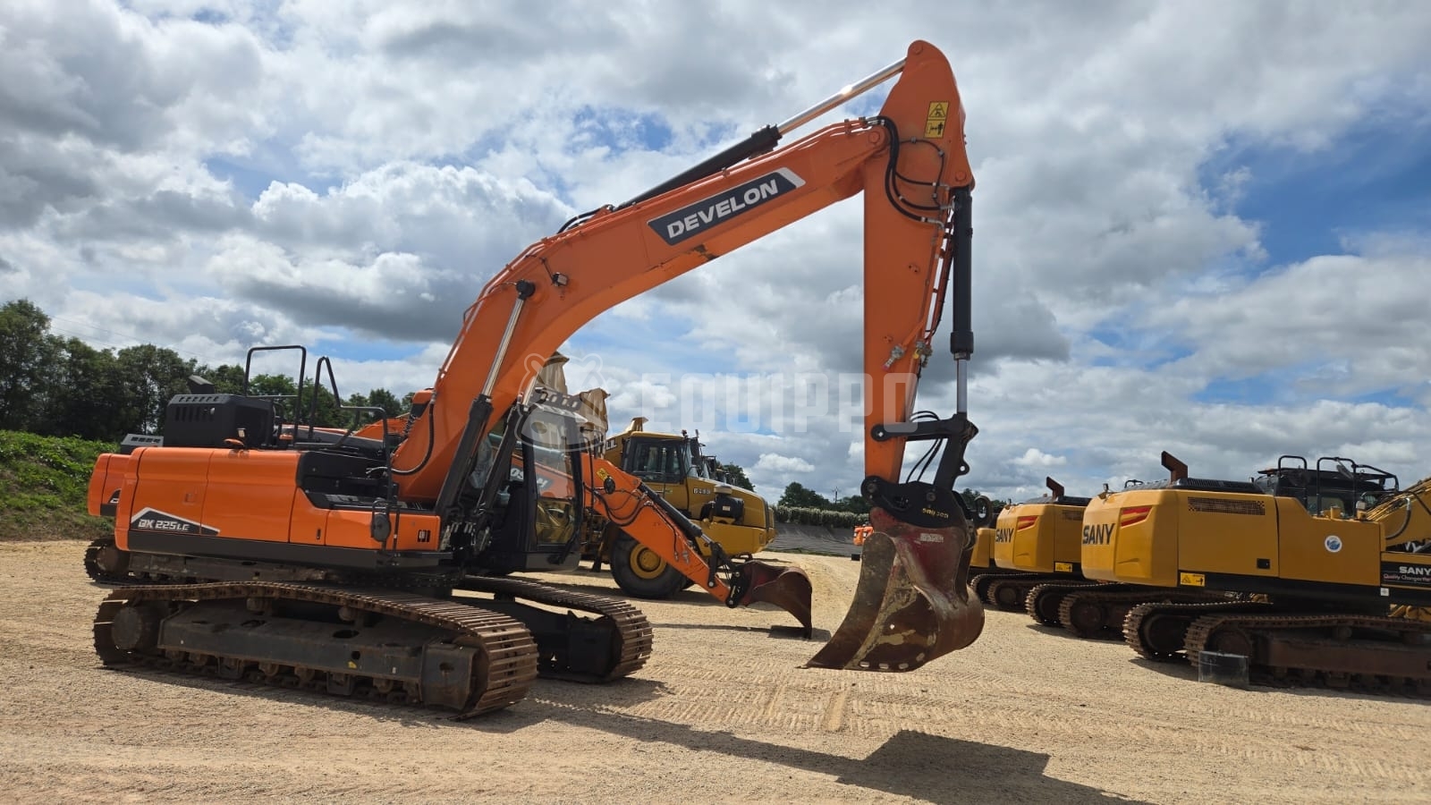 Doosan DX225LC-5  - - Gebruikte Rupsgraafmachine