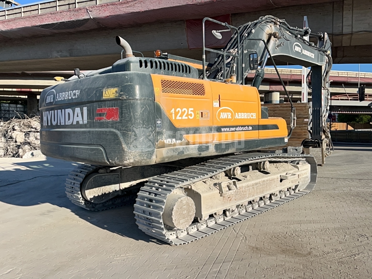 Hyundai HX300ANL - - Used Tracked Excavator