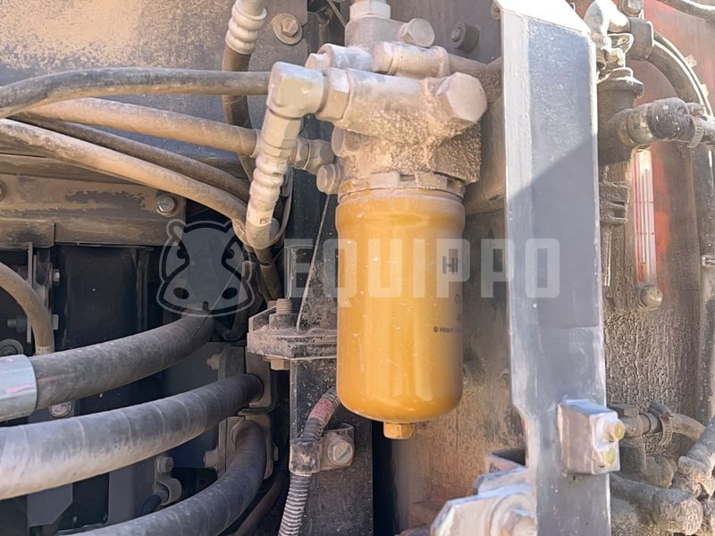 2019 هيتاشى ZX210LC-6-49009658