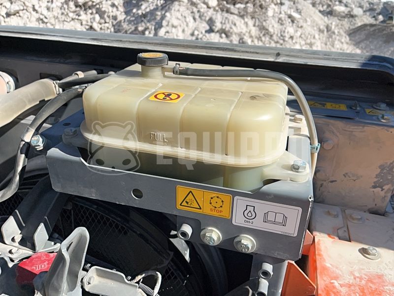2019 هيتاشى ZX210LC-6-49009650