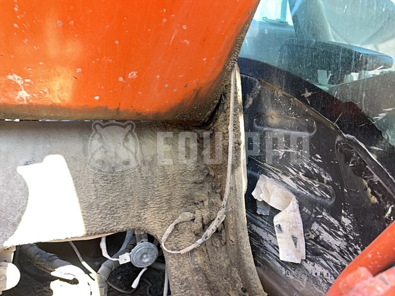 2019 هيتاشى ZX210LC-6-49009684