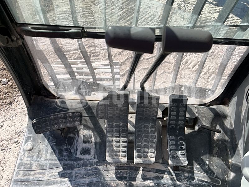 2019 هيتاشى ZX210LC-6-49009630