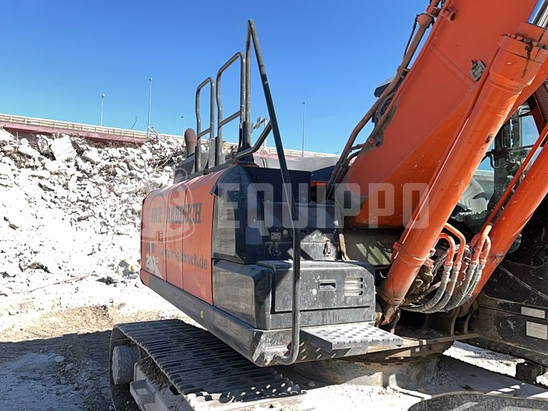 2019 هيتاشى ZX210LC-6-49009666