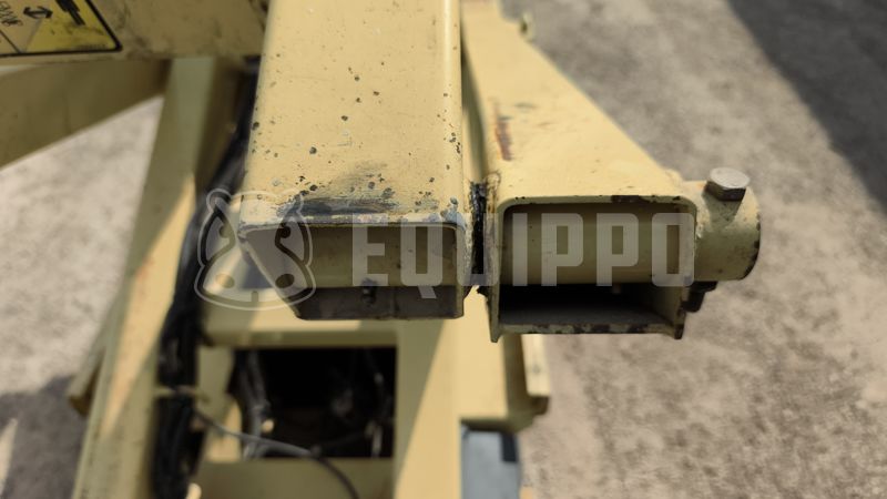 2012 جيه ال جي 1930ES-49042748