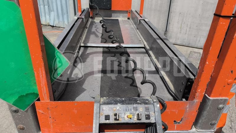 2010 JLG 1930 ES-49042579