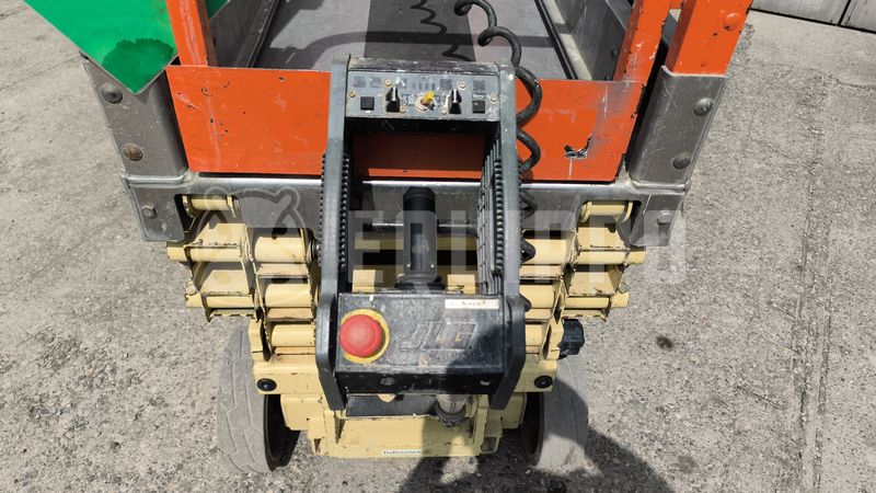 2010 JLG 1930 ES-49042580
