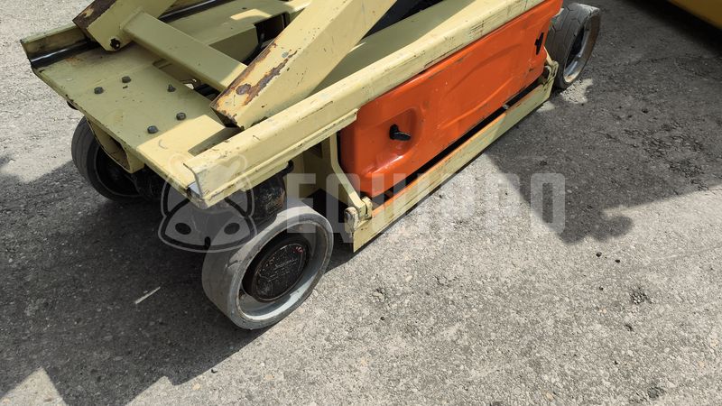 2010 JLG 1930 ES-49042601