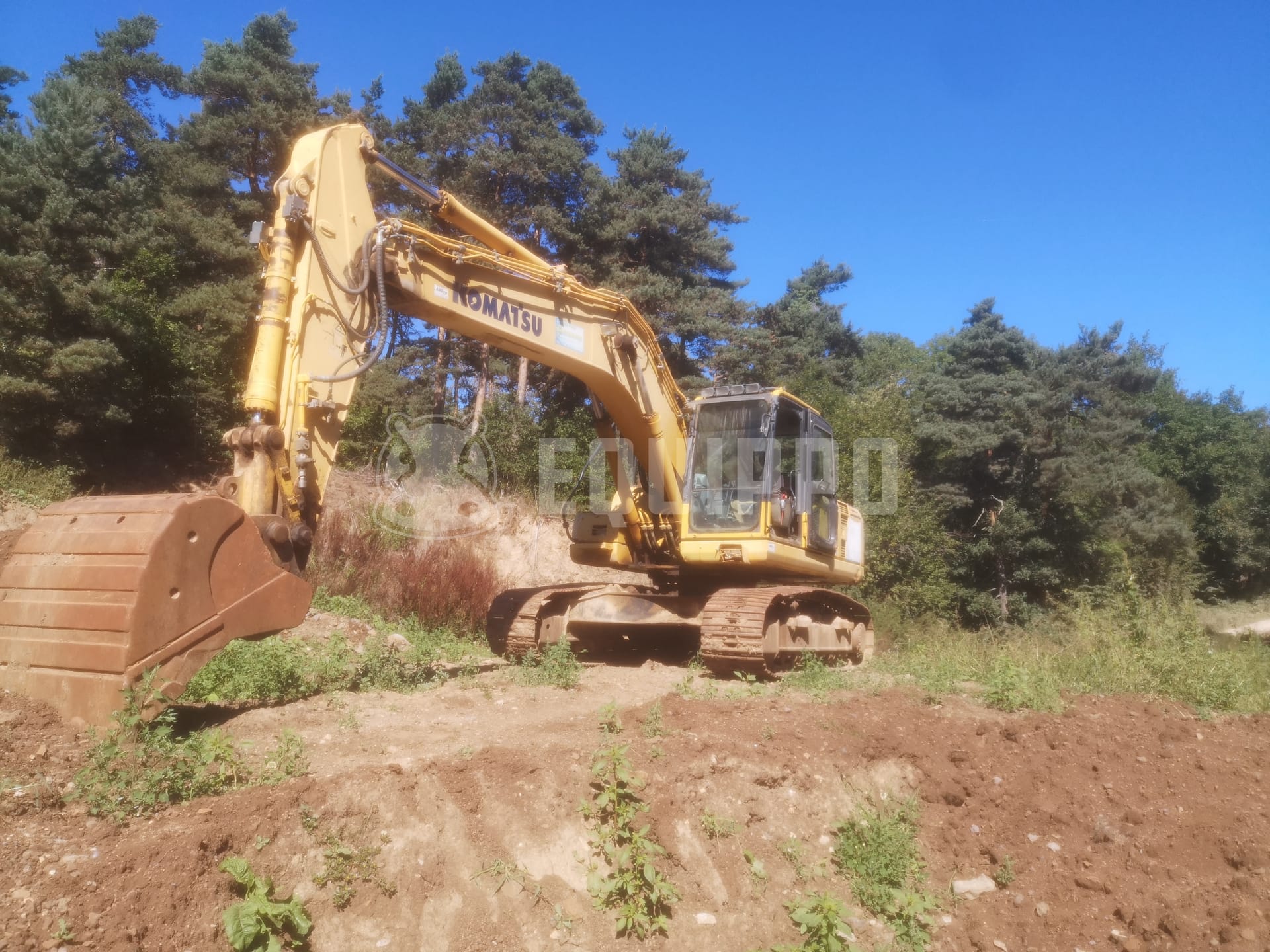 Komatsu PC210LC-8  - - Używany Gąsienicowy Koparka
