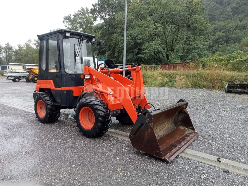 Picture of the Kubota R520