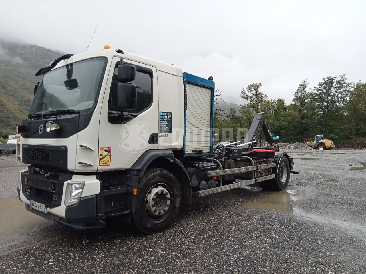 Volvo FE 320.19 - - Used Tipper Truck