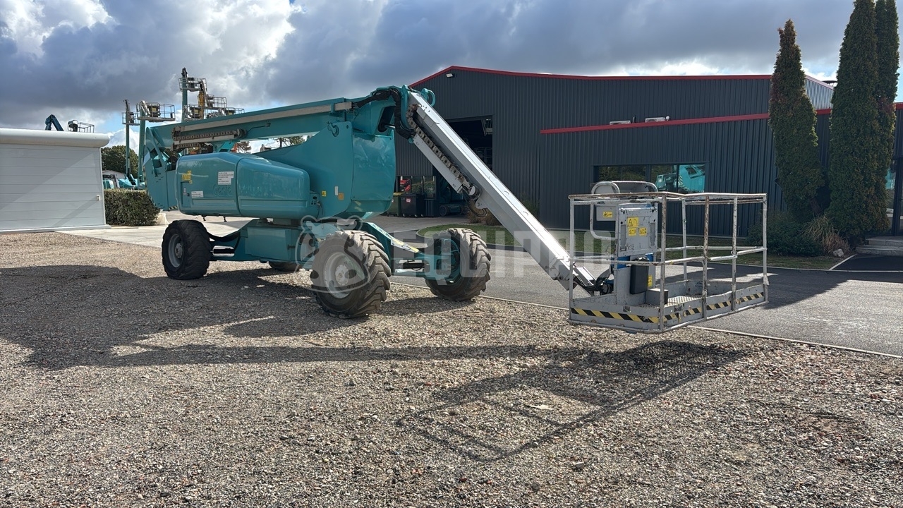 Genie Z-135 - - Gebruikte Knikarmhoogwerker