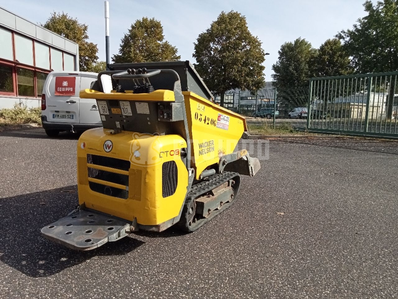 Wacker Neuson DT08  - - Tracked Dumper Usada