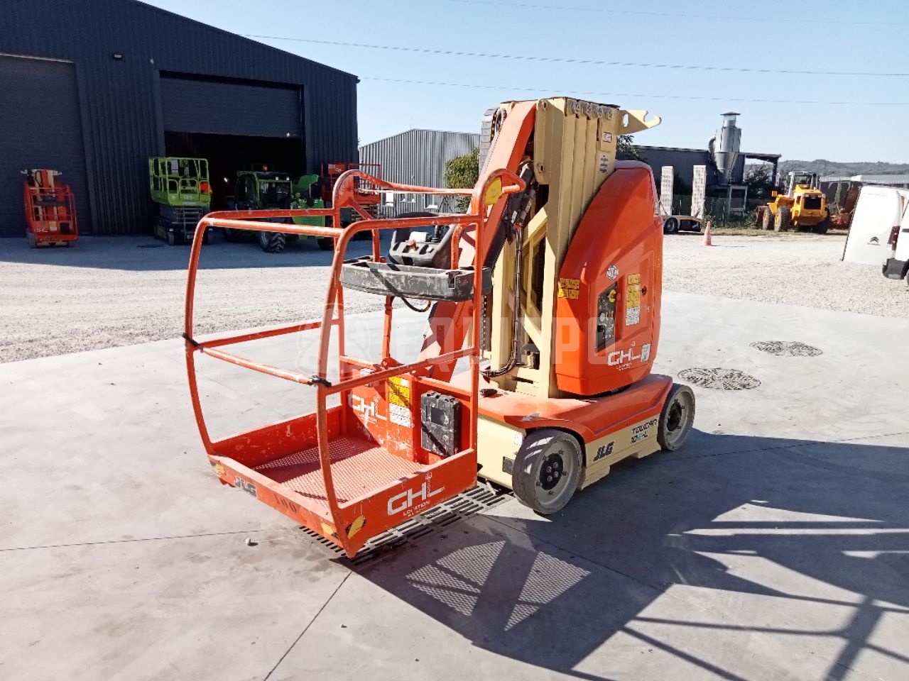 JLG TOUCAN 10E-L - - Nacelle à Mât Vertical d’Occasion