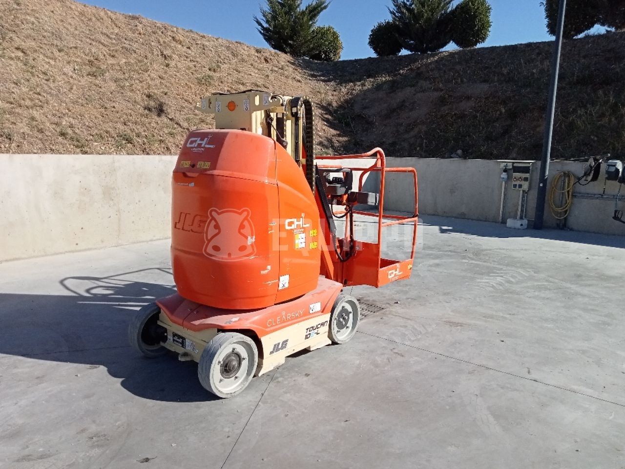 JLG TOUCAN 10E-L - - Nacelle à Mât Vertical d’Occasion