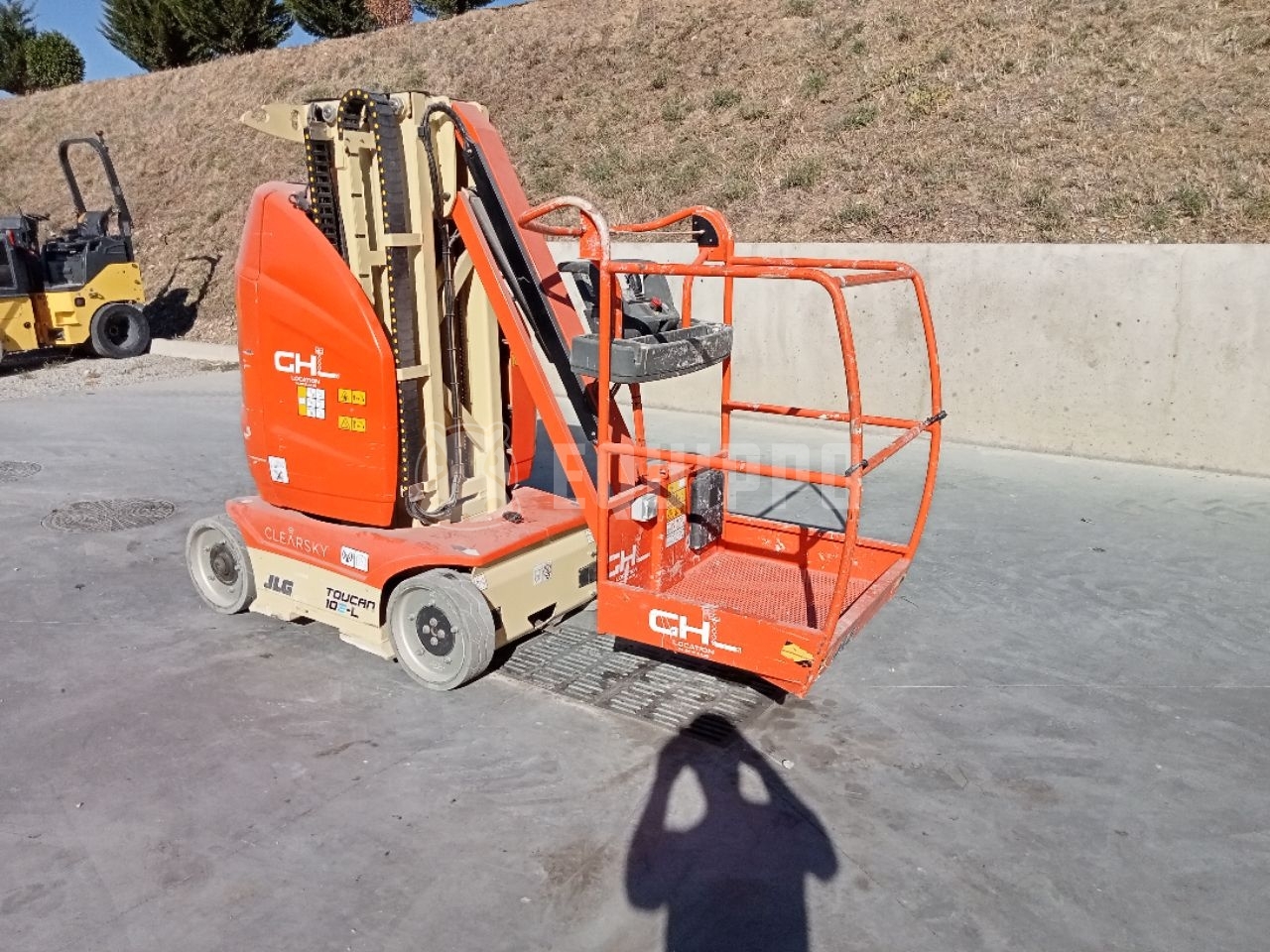 JLG TOUCAN 10E-L - - Nacelle à Mât Vertical d’Occasion