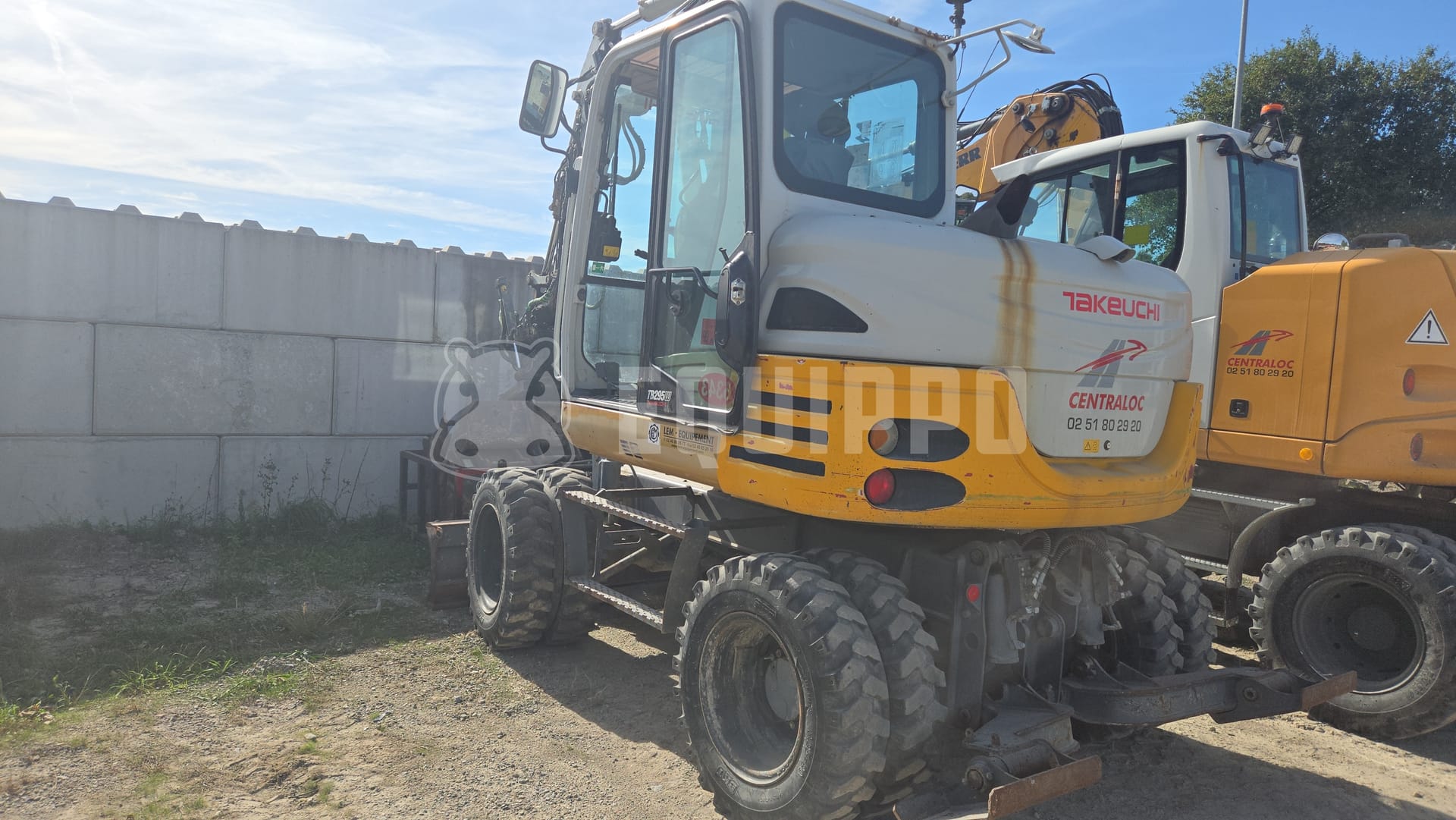 Takeuchi TB295W - - Used Wheeled Excavator