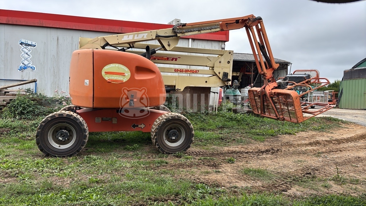 JLG 450AJ - - Plataforma Articulada Usada