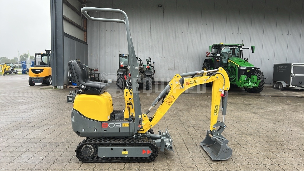 Wacker Neuson 803  - - Gebruikte Mini graafmachine < 7t